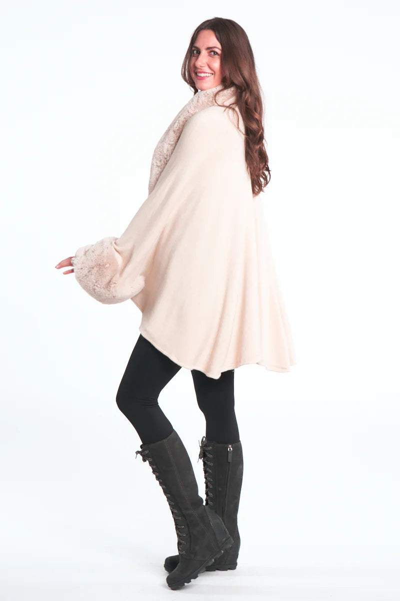 Cream Deluxe Cuddle Faux Fur Wrap