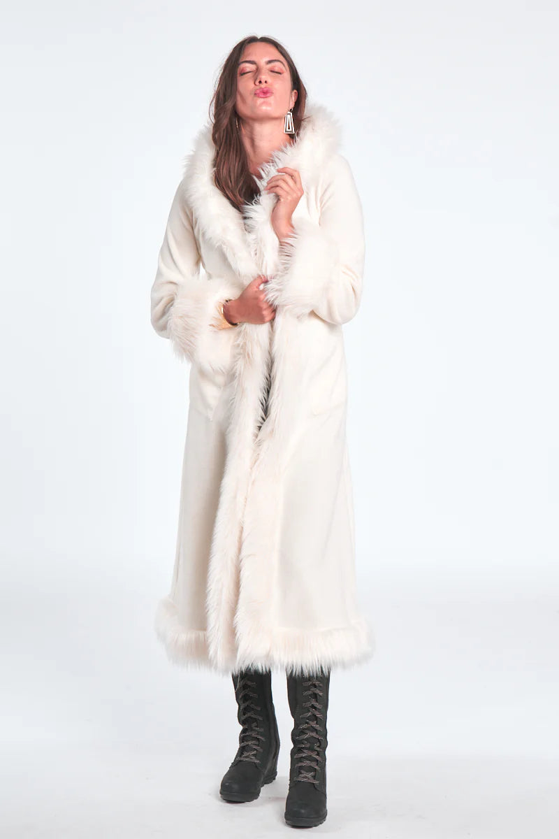 Classic Tamo Coat: Cream Coat + Cream Trim